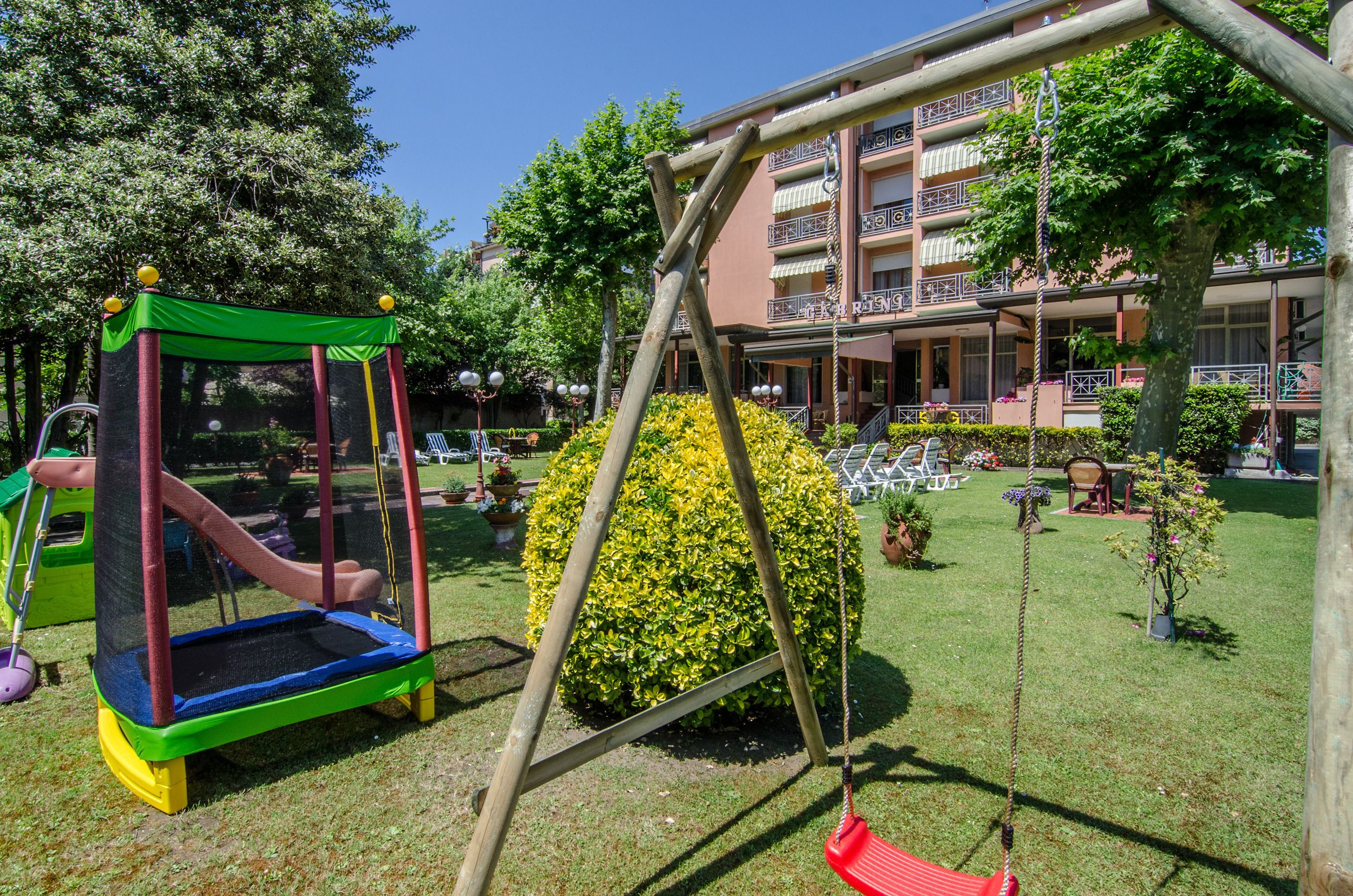 children’s play area – outdoor