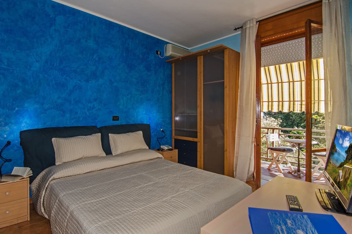 minibar, in-room safe, desk, cots/infant beds