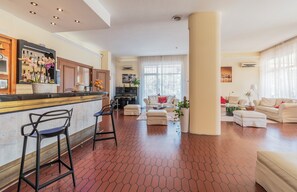 22-inch LCD TV with satellite channels, TV