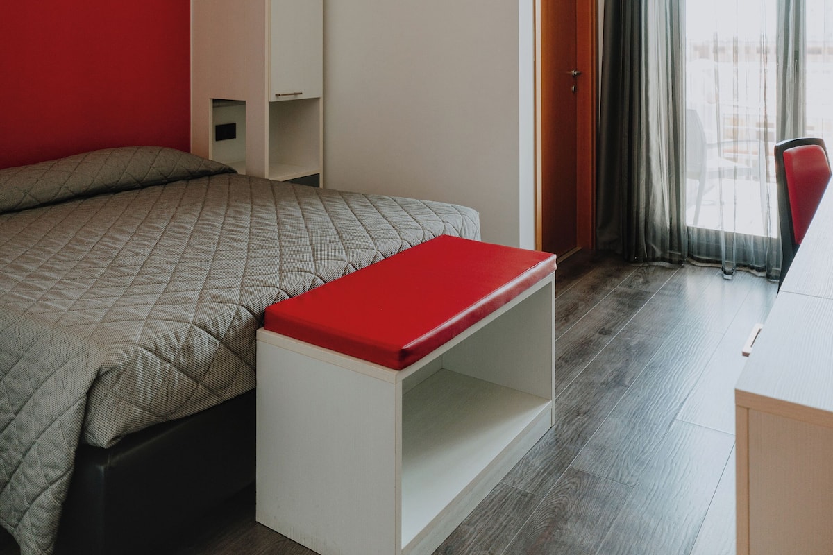 Minibar, in-room safe, desk, soundproofing