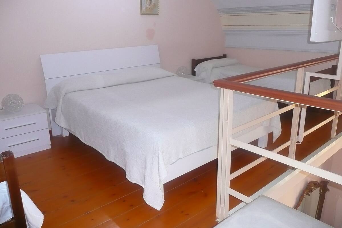 1 kamar tidur, seprai premium, bantalan ekstra lembut, dan brankas