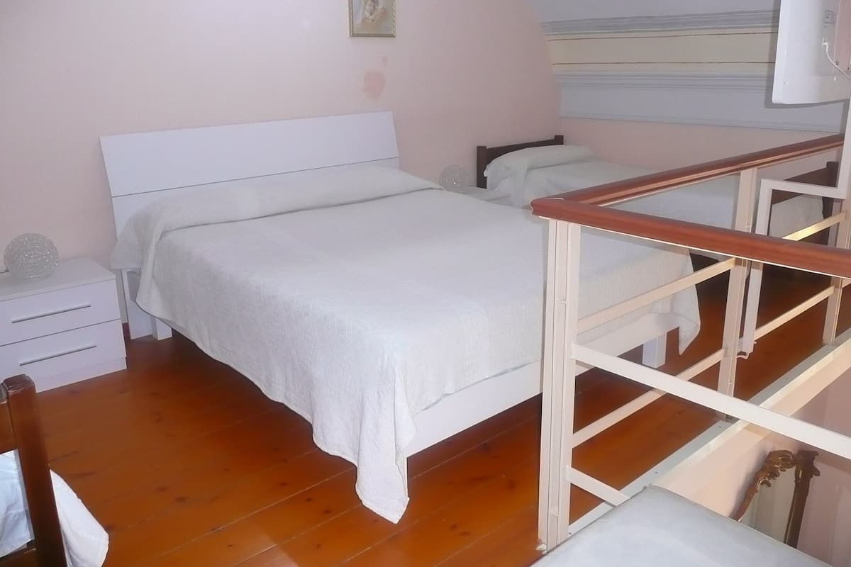 1 Schlafzimmer, hochwertige Bettwaren, Pillowtop-Betten, Zimmersafe