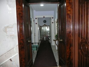 Hallway - I Papiri B&B Aparthotel (Ercolano)