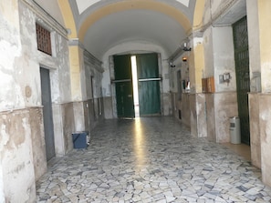 Property entrance - I Papiri B&B Aparthotel (Ercolano)