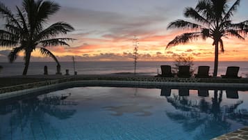 Outdoor pool, sun loungers