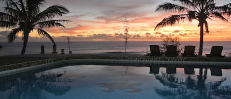 Outdoor pool, pool loungers