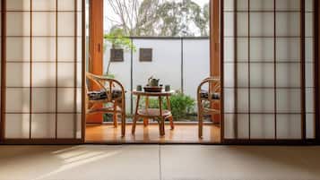 Bügeleisen/Bügelbrett, kostenloses WLAN, Bettwäsche