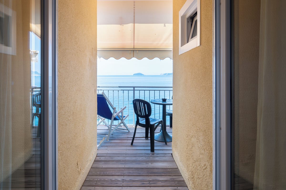 panoramic double room, sea view | minibar, in-room safe, desk, free wifi