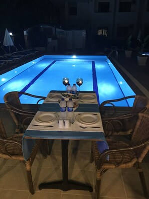 مطعم