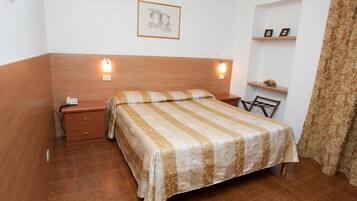 Select-Comfort-Betten, Minibar, Zimmersafe, Schreibtisch