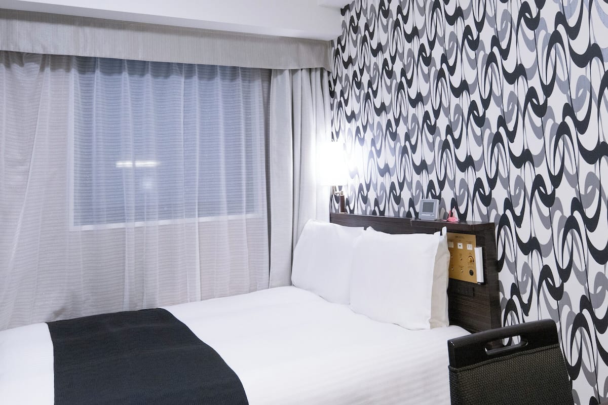 Basic-dobbeltværelse - 1 soveværelse - ikke-ryger - byudsigt | Premium-sengetøj, dundyner, senge med madrasser af memory foam