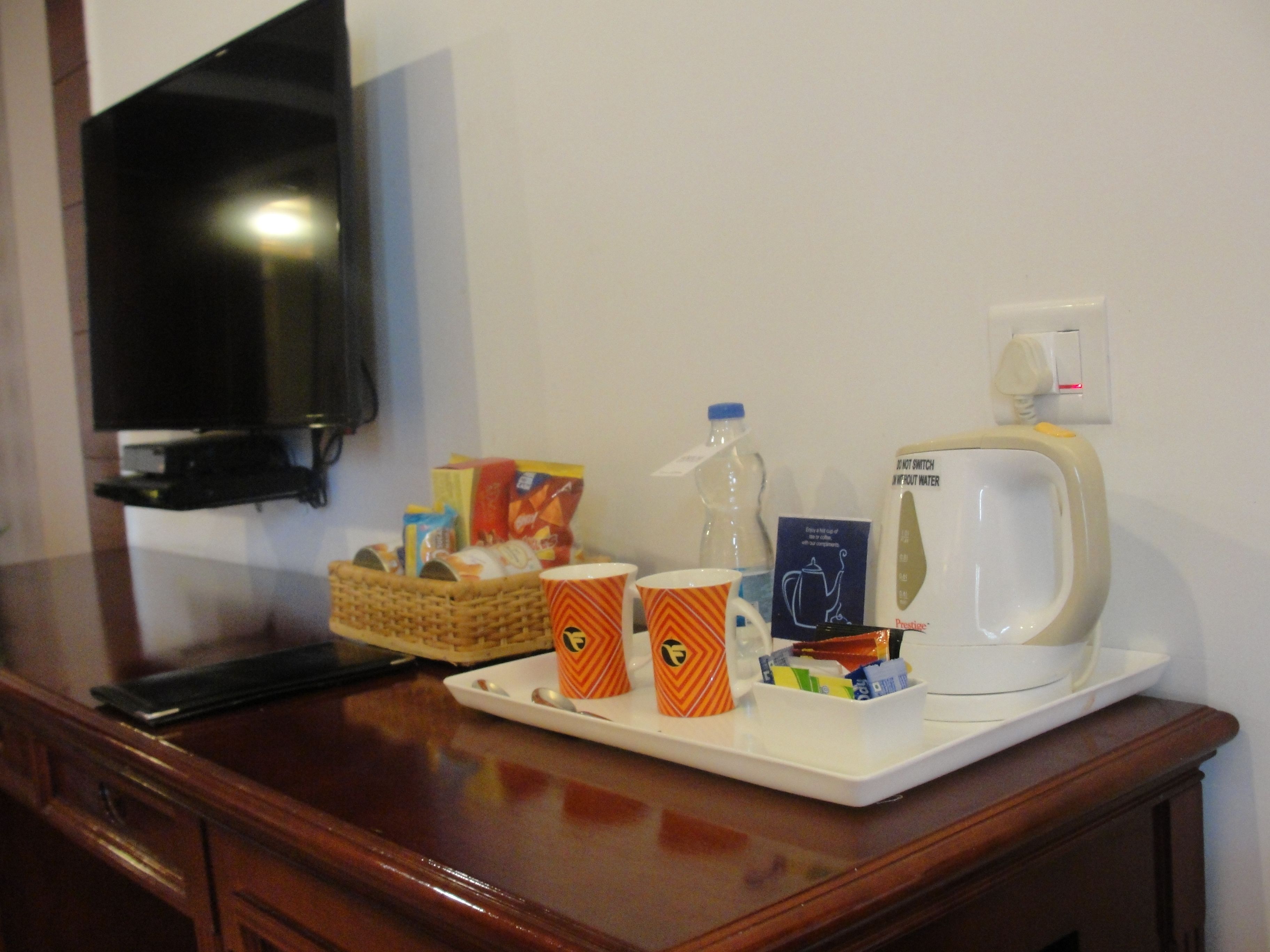 premium bedding, down duvets, minibar, in-room safe