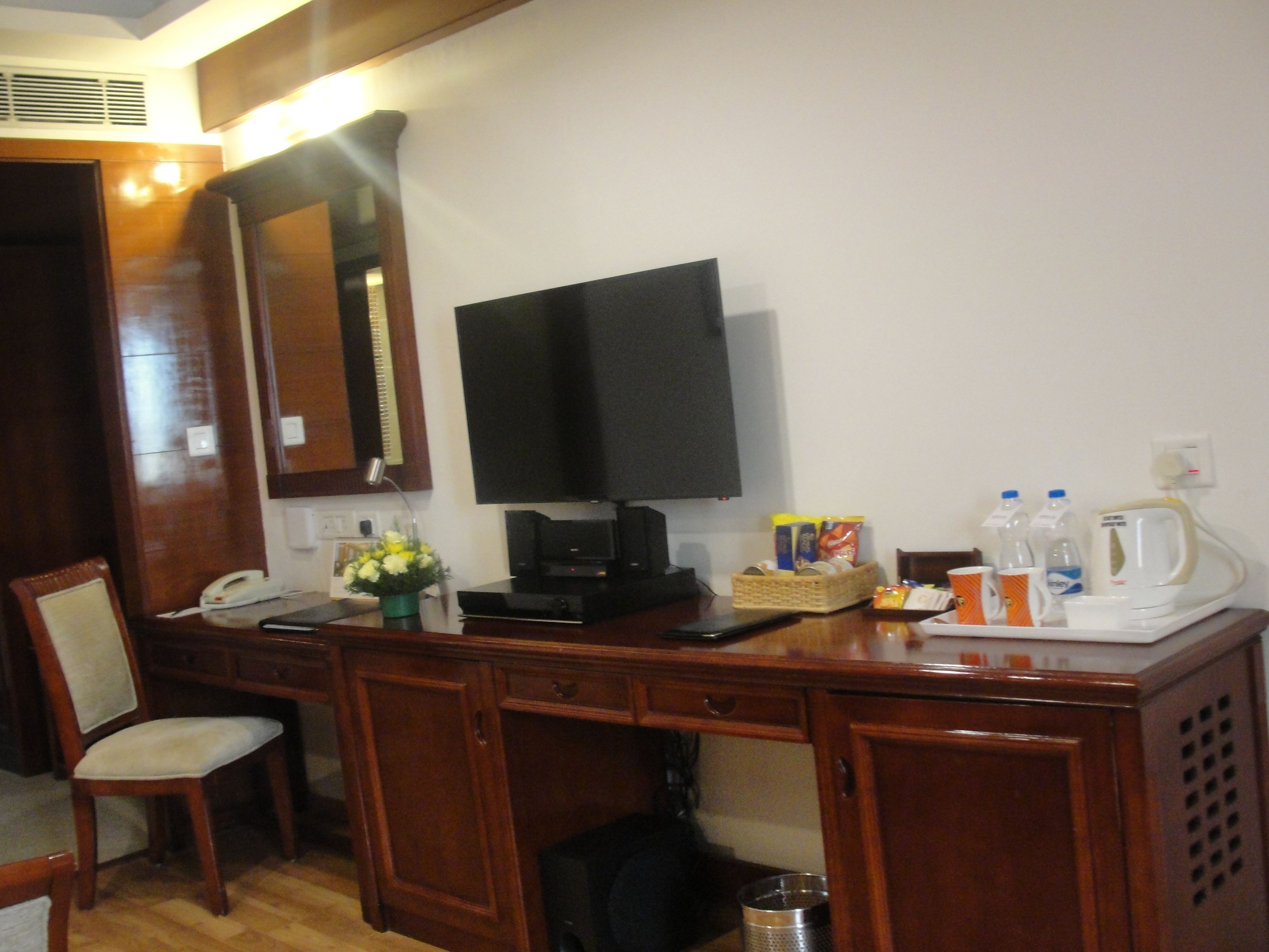 premium bedding, down duvets, minibar, in-room safe