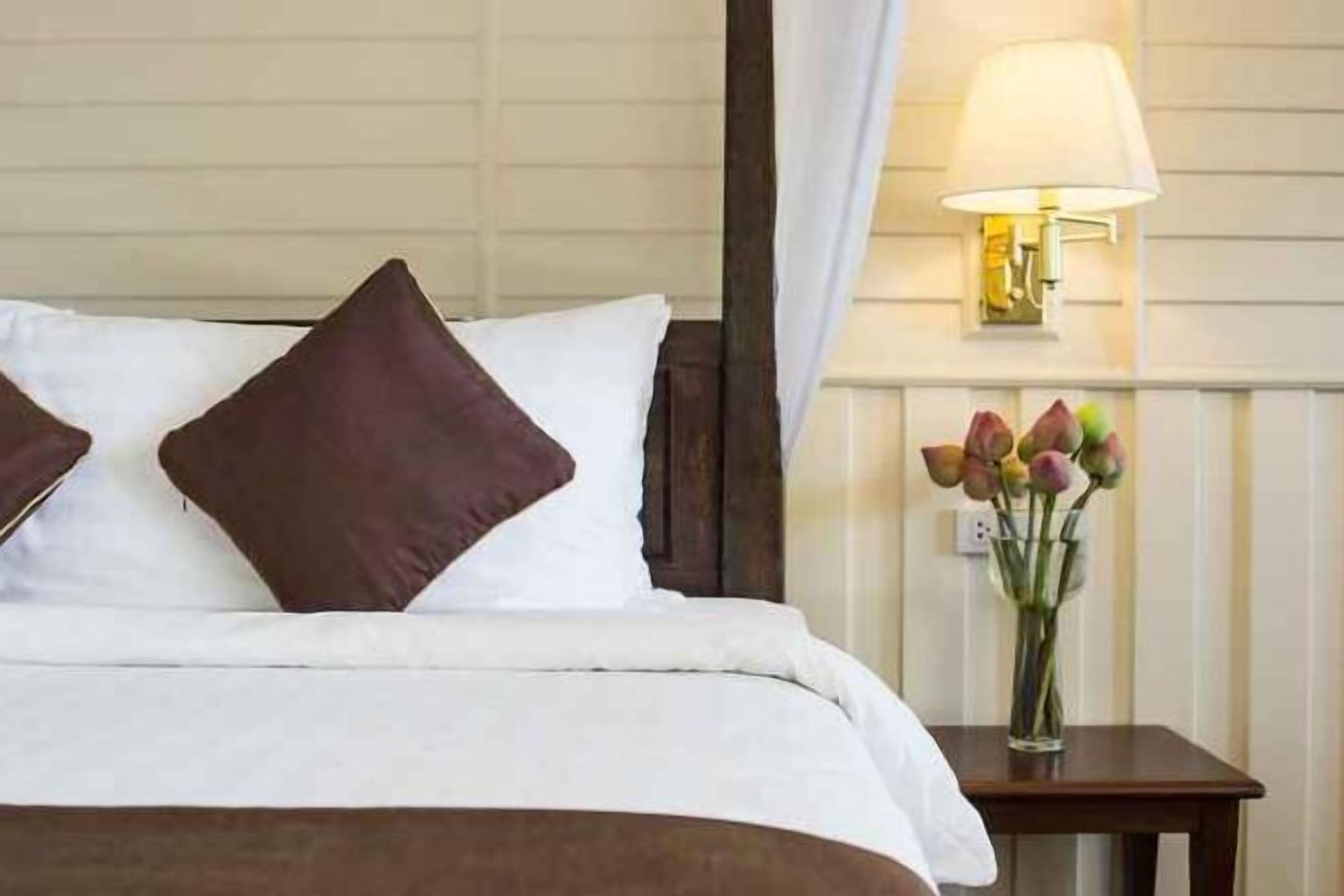 Minibar, in-room safe, individually decorated, individually furnished