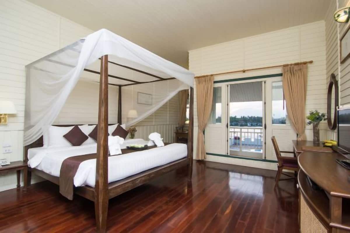 Minibar, coffres-forts dans les chambres, décoration personnalisée