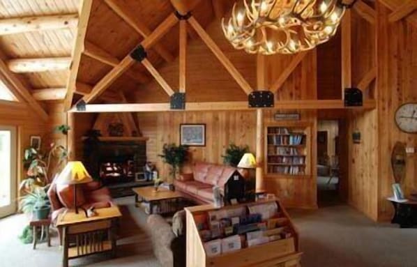 Interior - Rangeley Lake Resort a Ramada by Wyndham (Rangeley)