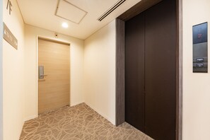 Interior detail - The OneFive Fukuoka Tenjin (Fukuoka)