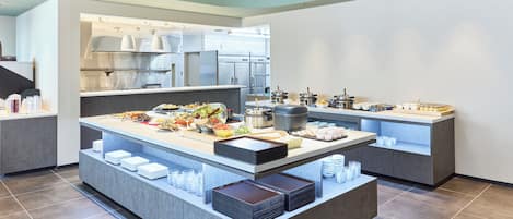 Déjeuner préparé sur commande (1100 JPY par personne)