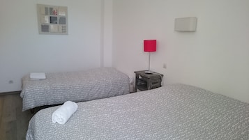Free cots/infant beds, rollaway beds, free WiFi
