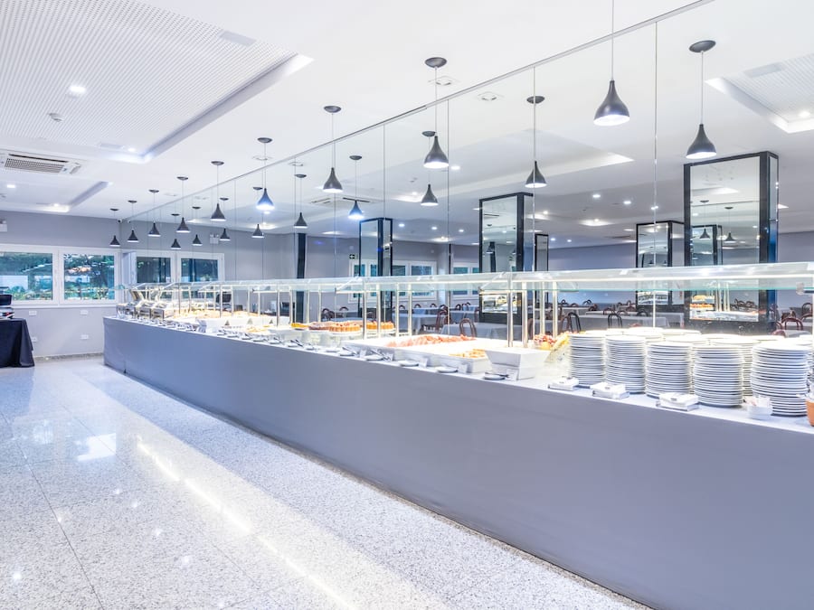 Bao gồm bữa sáng buffet hàng ngày