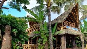 Front of property - Hotel Manavai (Hanga Roa)