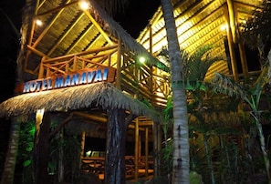 Front of property – evening/night - Hotel Manavai (Hanga Roa)
