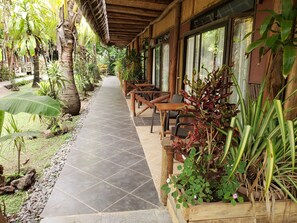 Unclassified image, 2 of 44, button - Hotel Manavai (Hanga Roa)