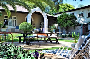 Garden - Ginnegaap Guest House (Johannesburg)
