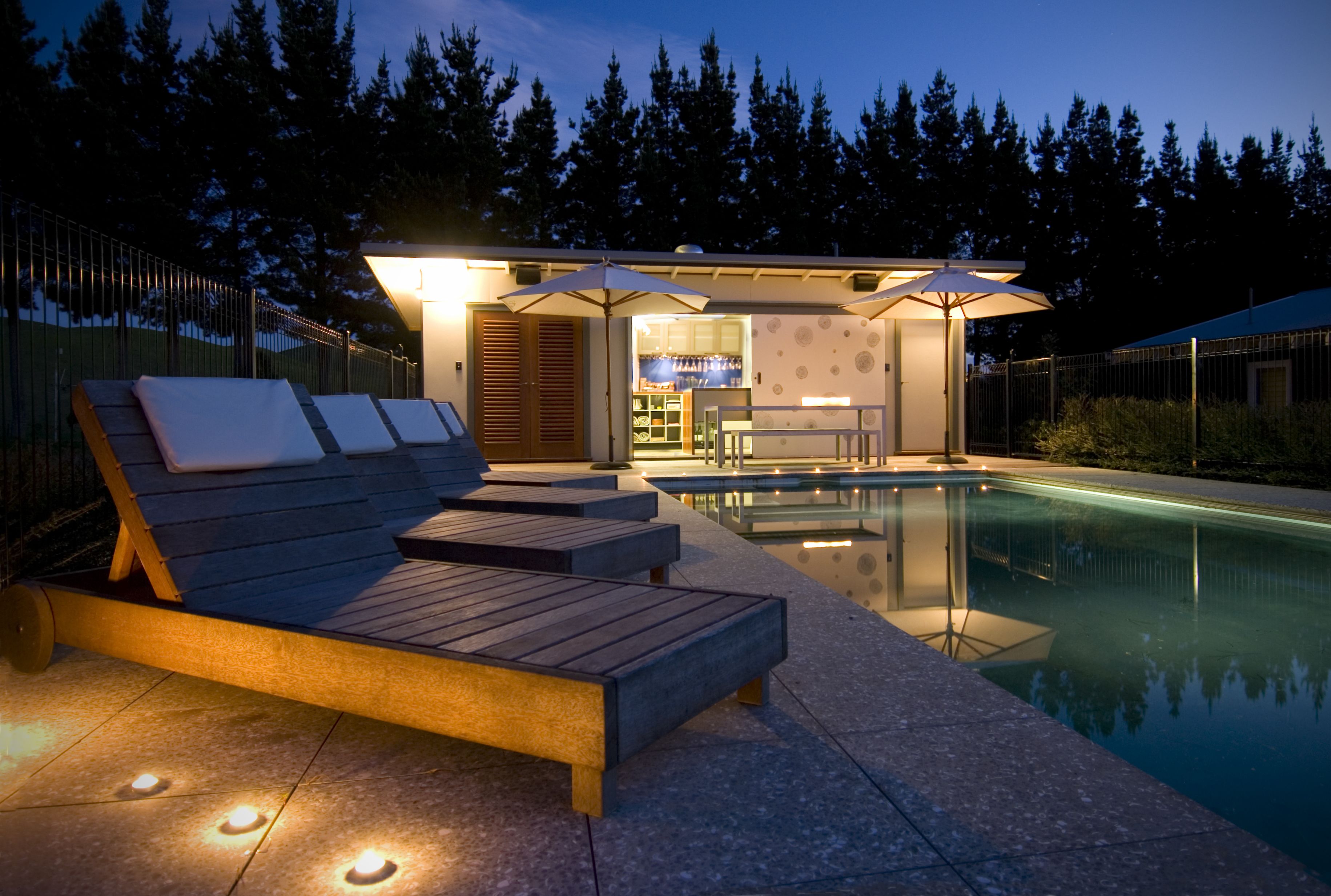 Hồ bơi ngoài trời 