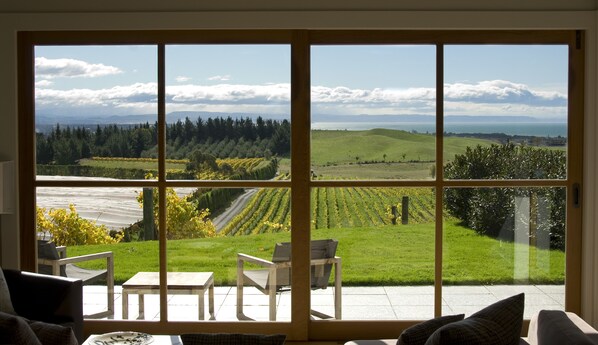 Standard Suite, 2 Bedrooms, Non Smoking, Kitchen (Villa 1) | View from room - Millar Road (Haumoana)