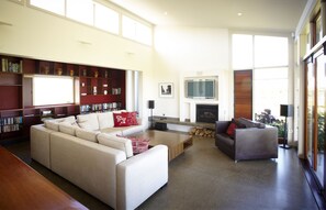 Standard-Suite, Mehrere Schlafzimmer, Nichtraucher, Küche (Haumoana House) | Wohnbereich