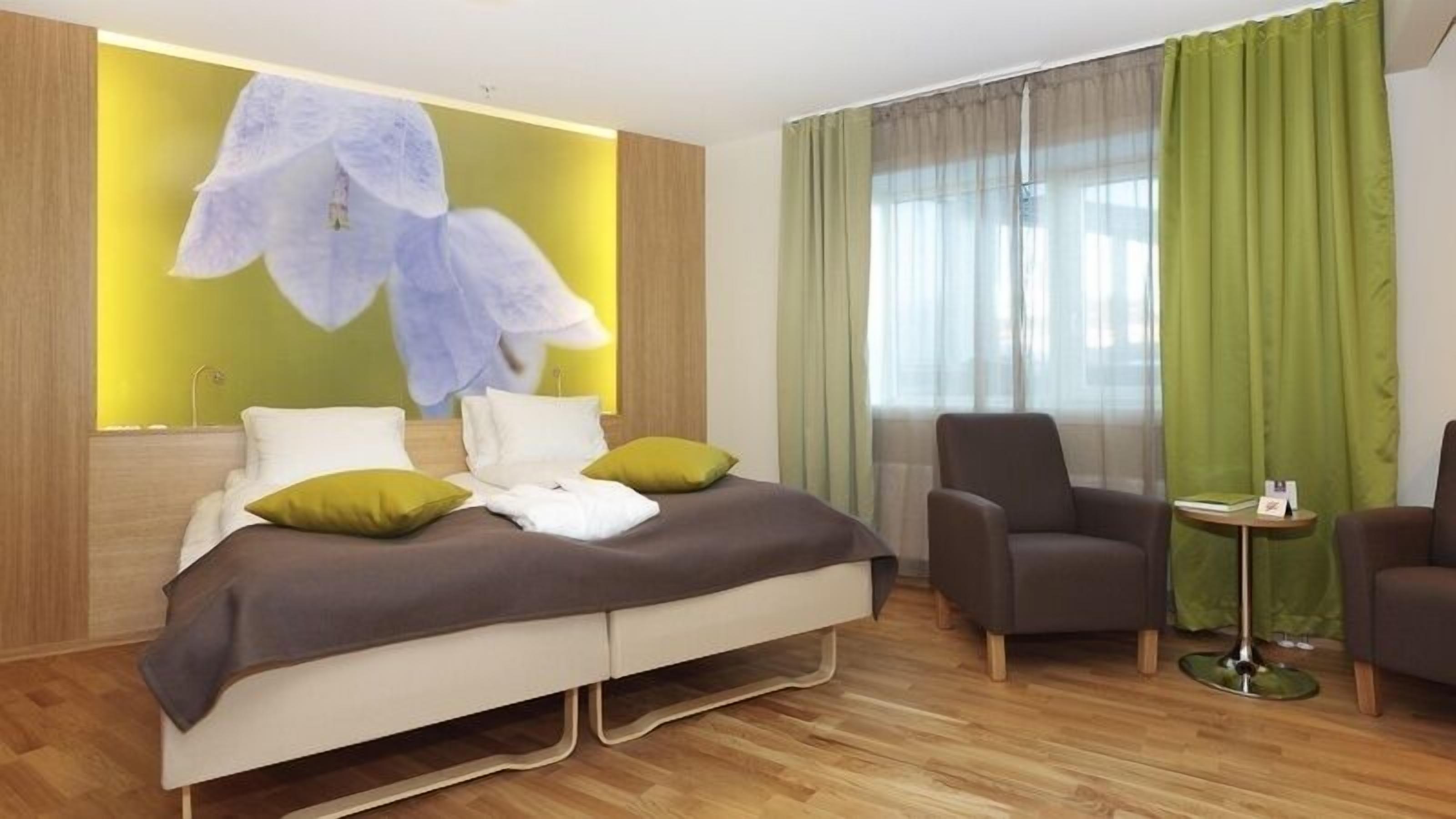 Habitación estándar con 2 camas individuales, para no fumadores | Cortinas blackout, wifi gratis y ropa de cama 