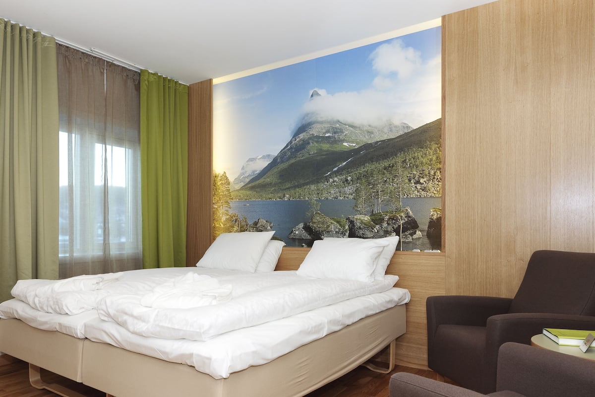 standard twin room, non smoking | 1 bedroom, blackout curtains, free wifi, bed sheets