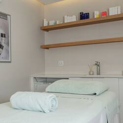 Couples treatment room(s), body treatments, aromatherapy