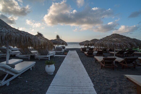 View from property - Letta Studios (Santorini)