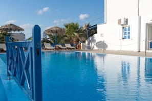 Pool - Letta Studios (Santorini)