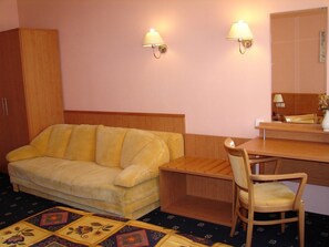 Living area - Hotel Aladin (Prague)