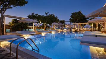 2 piscinas al aire libre