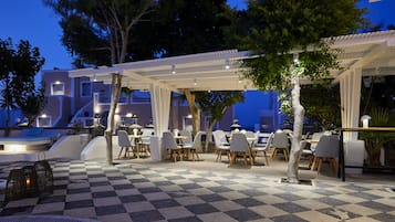 Frokostbuffé hver dag (EUR 10 per person)