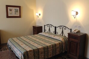 Desk, iron/ironing board, free WiFi