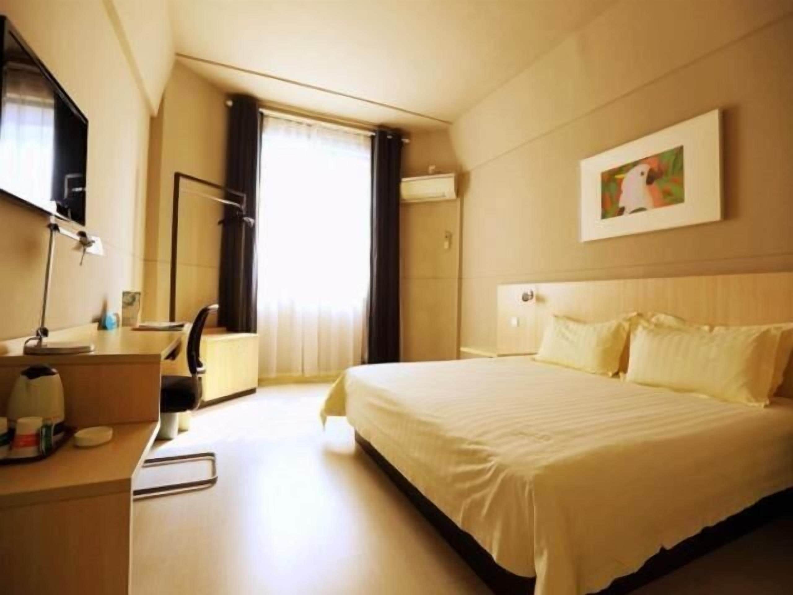 Desk, blackout drapes, iron/ironing board, free WiFi