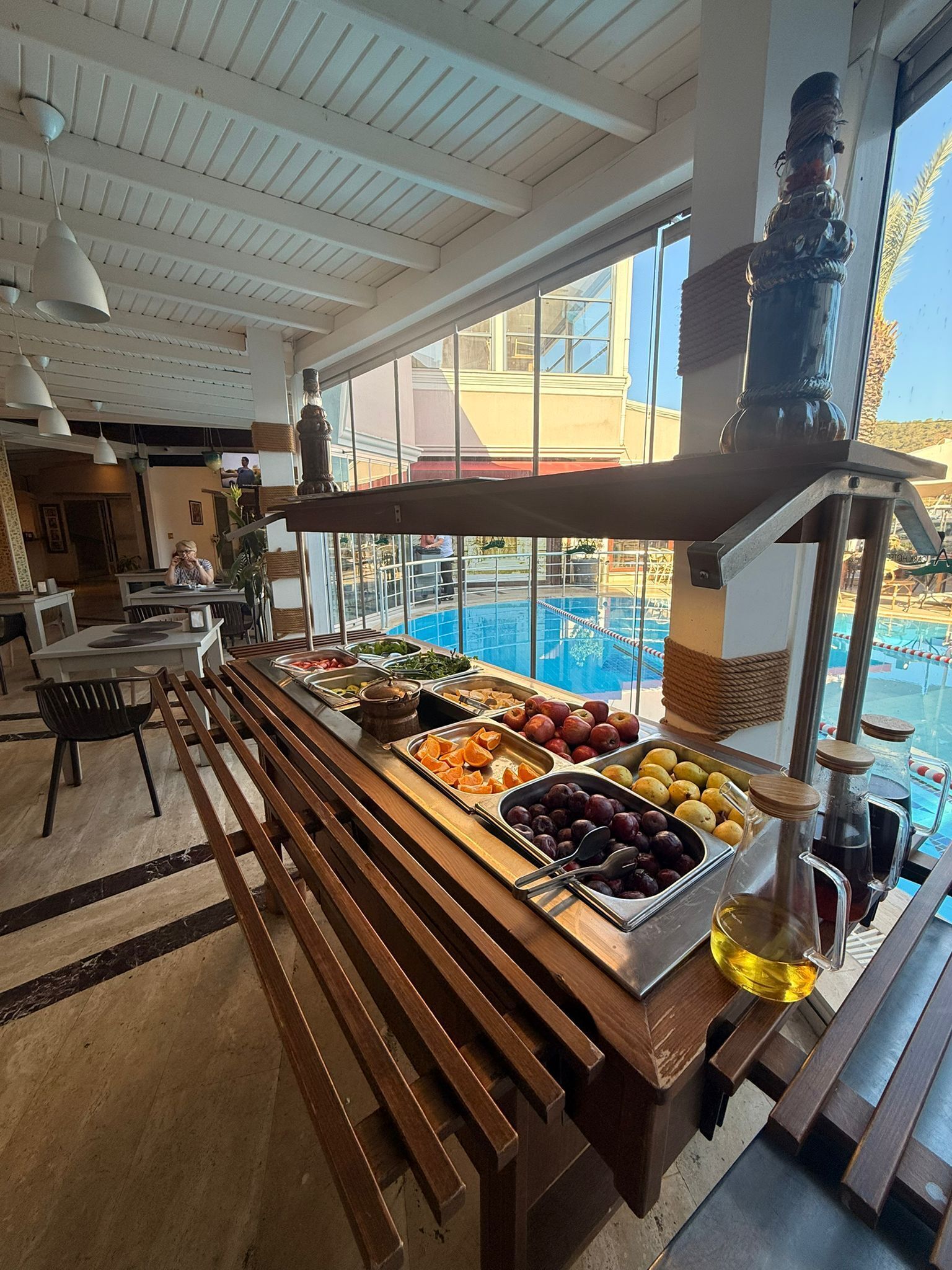 Daily buffet breakfast (TRY 500 per person)