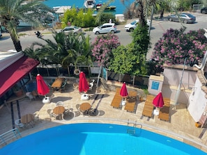Seasonal outdoor pool, pool umbrellas, pool loungers - Ata Park Hotel (Fethiye)