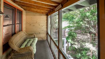 Suite, 1 King Bed (Lura's Suite) | Terrace/patio