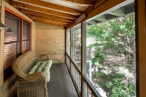 Suite, 1 King Bed (Lura's Suite) | Terrace/patio