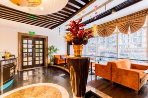 Breakfast, lunch and dinner served - Mayson Shanghai Zhongshan Park Serviced Apartment (Shanghai)