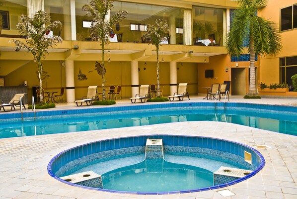 야외 수영장, 일광욕 의자