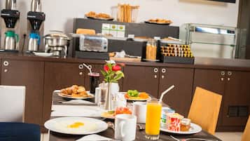 Daily full breakfast for a fee