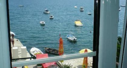 LaRos Apartments