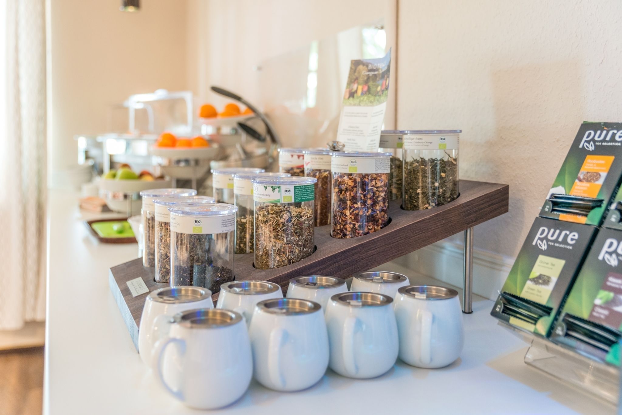 free daily full breakfast